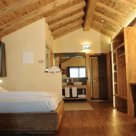 Hotel Helvetia Livigno Exterior foto