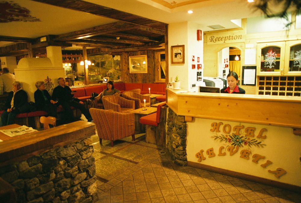 Helvetia 3*